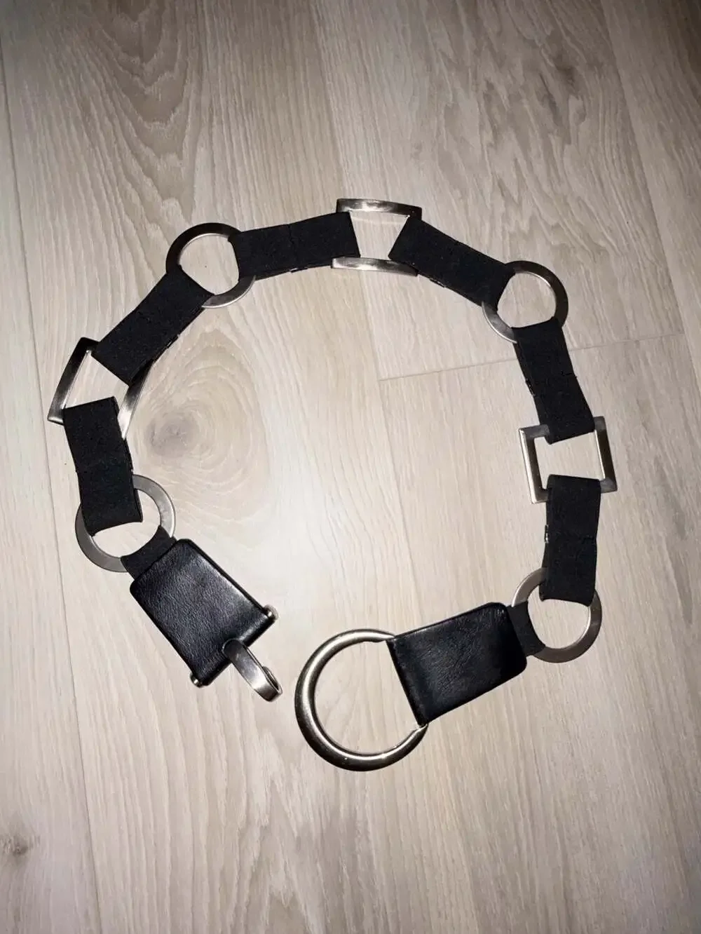 Vintage Suzi Roher Black Leather and Metal Geometric Link Stretch Belt